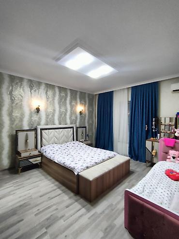 Uzunmüddətli kirayə mənzillər: 3 otaqlı geniş mənzil – müasir interyer - Geniş salon: künc divan — 12