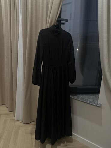 вечернее платье на прокат: Кече көйнөгү, Барпайган кооз, Узун модель, Жеңдери менен, S (EU 36)