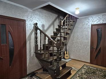 Продажа коттеджей и домов: 🏡 **Продаётся мансардный дом** 📍 Локация: Новопавловка, ул. Кирова 📐 — 2