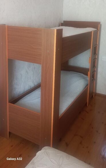 Boşqablar: Oğlan və qız üçün, Çarpayı
