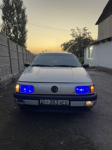 авто кридит бишкек: Volkswagen Passat: 1990 г., Седан