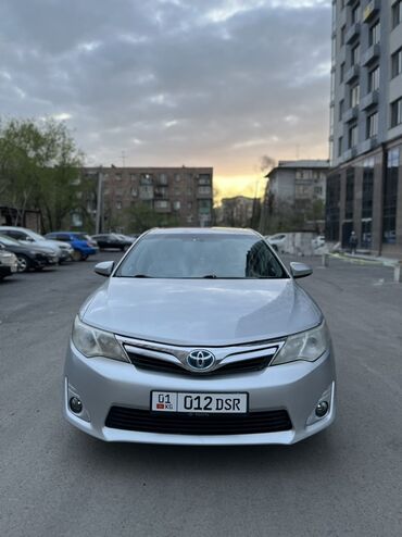авто в рассрочку без банка без первоначального взноса в бишкеке: Toyota Camry: 2013 г., 2.5 л, Автомат, Гибрид, Седан