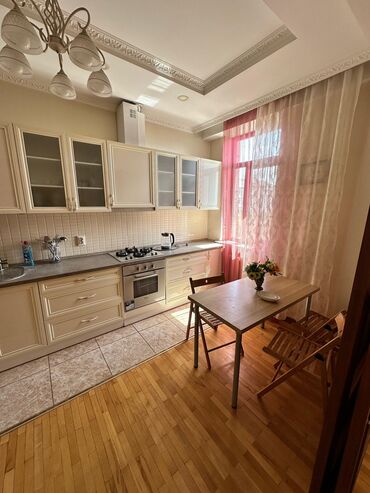 Долгосрочная аренда квартир: 3 комнаты, Агентство недвижимости — 9