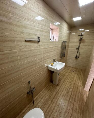 Günlük kirayə evlər: 6 kv. m, 6 otaqlı, İnternet, Kombi, Qaz — 16