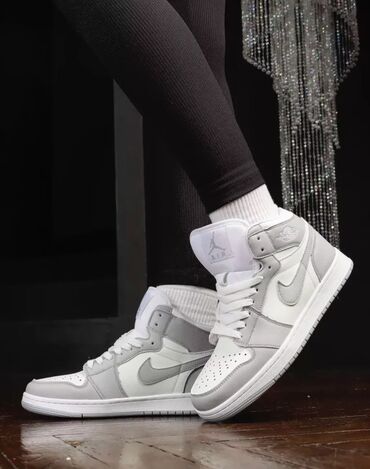 зимний кросовка: Кроссовки Nike Air Jordan (высокие) женские - Модель: Nike Jordan