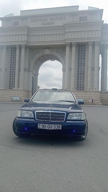 cls 63 amg: Mercedes-Benz C-sinfi sedan - Kuzov: 4 qapılı sedan, tünd mavi rəng - — 1