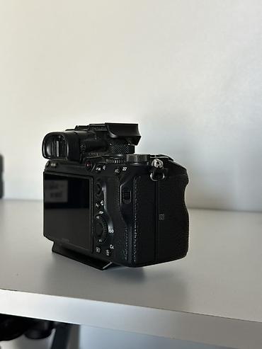 видеокамера для съемки: Беззеркальная камера Sony α7 III (ILCE‑7M3) в оригинальном кейдже — 3