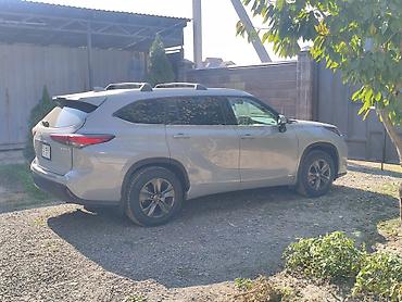 помпа приус 20: Toyota Highlander: 2022 г., 2.5 л, Вариатор, Гибрид, Кроссовер — 2