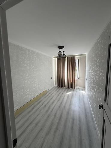 малосемейка: 3 комнаты, 62 м², ул. Боконбаева / Гоголя Малосемейка, 4 этаж — 1