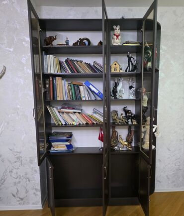 Kitab rəfi, Düz