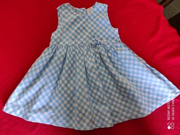 haljine za djevojčice zara: Haljinica karo plavo-belo H&M velicina 110
Duzina 64