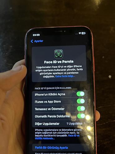 barter ayfon: IPhone Xr, Qırmızı, Qırıq, Face ID — 5