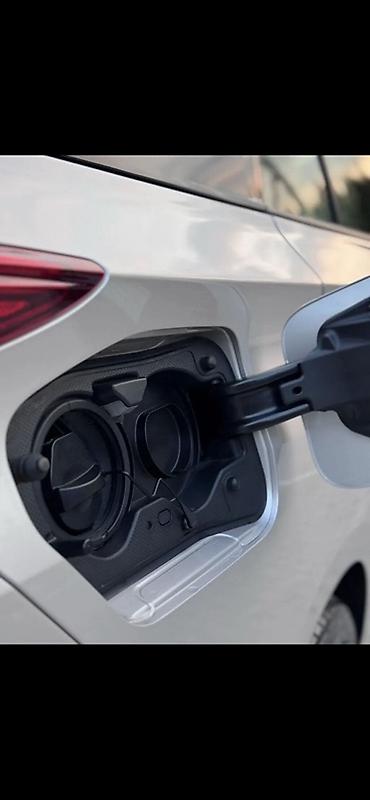 bud e9: Toyota Prius: 2017 г., 1.8 л, Автомат, Гибрид, Хэтчбэк — 4