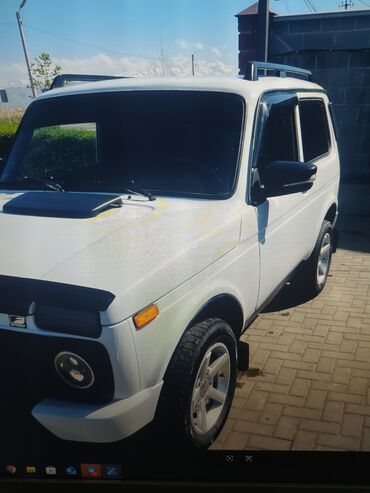ВАЗ (ЛАДА): ВАЗ (ЛАДА) 4x4 Нива: 2014 г., 1.7 л, Механика, Бензин, Внедорожник