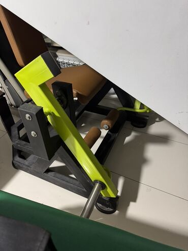 Спортивная форма: Ünvan masazır leg extension