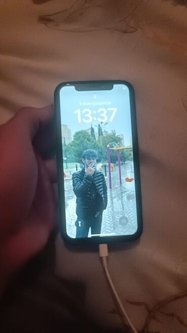 Məişət texnikası: IPhone X, 64 GB