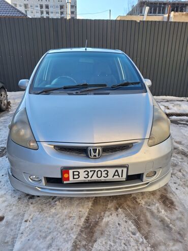 авто в рассрочку от хозяина бу: Honda Fit: 2002 г., 1.3 л, Автомат, Бензин, Хэтчбэк