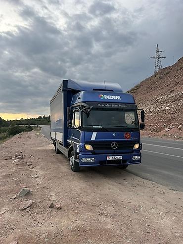 Грузовик тентованный Mercedes-Benz Atego (фургон) с гидробортом