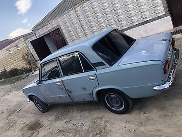 VAZ (LADA): VAZ 2101 sedan - Kuzov: 4 qapı, açıq mavi rəng, xrom bamperlər — 4
