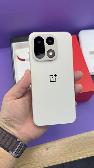 OnePlus: OnePlus 13, Новый, 256 ГБ — 10