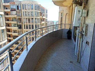 Uzunmüddətli kirayə mənzillər: Xətai metrosunun yani "Lexus"un arxasında 24 mərtəbəli binanın 22 — 14