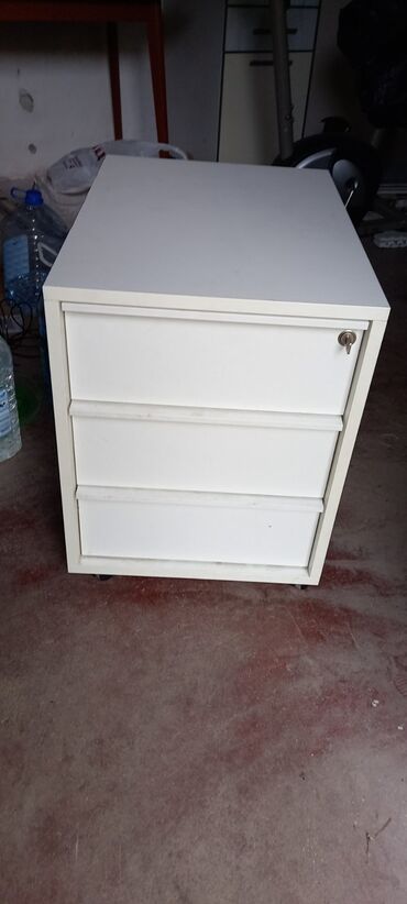 komode visoki sjaj: Drawer, color - White, Used