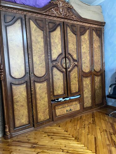 obşivka taxta: Hamısı birlikdə 150 manat Oyma detalları və tünd qəhvəyi rəngdə taxta