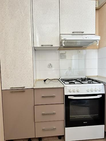 Продаю кухонный гарнитур б/у вместе с мойкой БЕЗ ТЕХНИКИ Материал