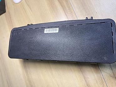 колла: Подушка безопасности для коленей (kneebag) Kia Carnival KA4, поколение — 1