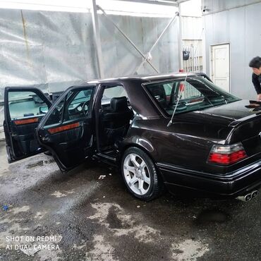 мини фит: Mercedes-Benz E-Class: 1993 г., 3.2 л, Автомат, Бензин, Седан