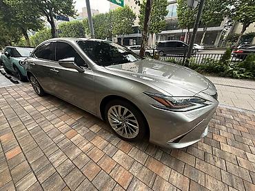 6 2: Lexus ES: 2020 г., 2.5 л, Вариатор, Гибрид, Седан — 1