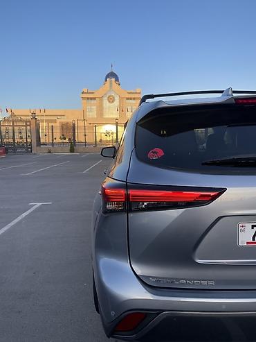 2 8: Toyota Highlander: 2020 г., 2.5 л, Автомат, Гибрид, Кроссовер — 10