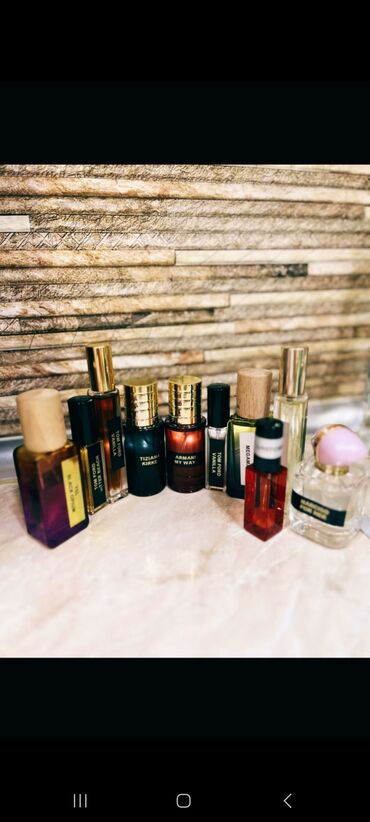 Ətriyyat: Keyfiyyətli ətir axtaranlar üçün düzgün seçim. Delüks keyfiyyət, xoş — 9