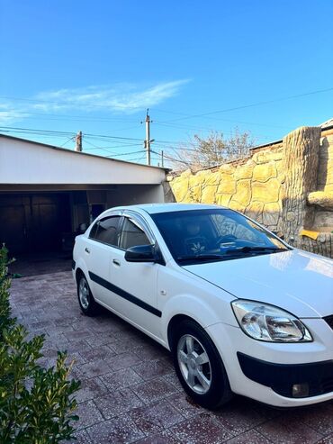 Kia: Kia Rio: 1.5 l | 2005 il Sedan — 7