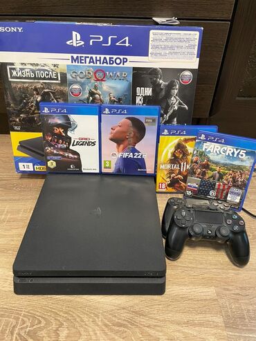 плейстейшн продаю: Продаю PS4 1 ТБ в отличном состоянии!!! В наборе 2 джойстика, 4