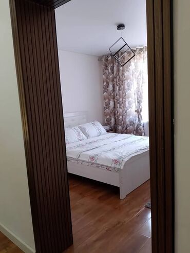 дом барачного типа в бишкеке: 1 кв. м, 2 бөлмө