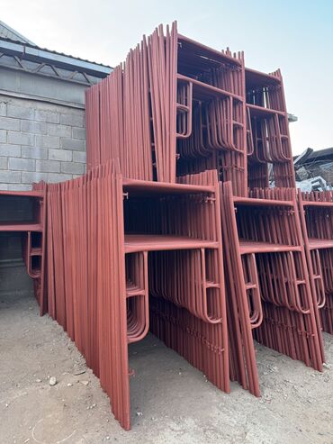 Строительные леса, стойки: Оптом продаю Оптом и в розницу Леса Строительный Леса 500-комп Есть — 18