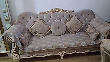 jurnalin masa: İşlənmiş, Klassik divan, Qonaq otağı üçün, Açılan — 3