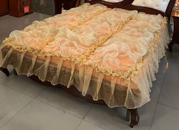 Текстиль: Покрывало для кровати 160 см (органза) - б/у