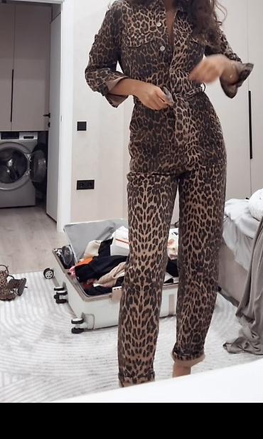 Комбинезон Zara, 40 (XS), Без утеплителя, Внутренние и внешние карманы
