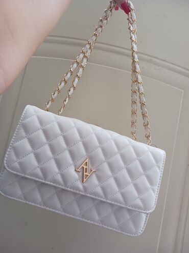 bela klasicna kosulja: Handbags