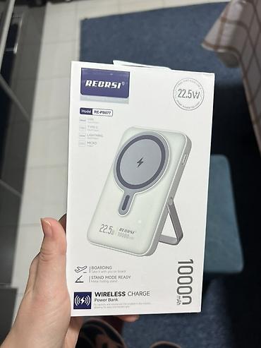 Беспроводной Power Bank REGRSI RE-PB077 - Емкость: 10 000 мА·ч (3,7