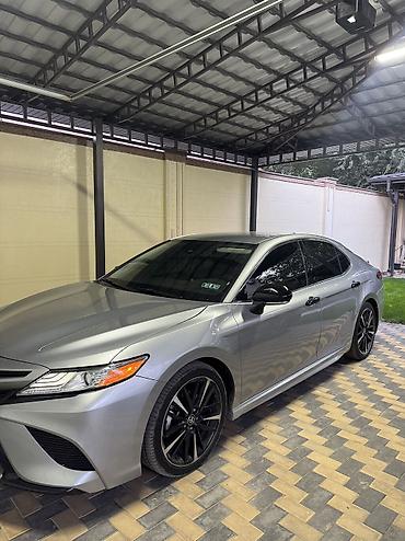 Toyota Camry: 2020 г., 2.5 л, Автомат, Бензин, Седан