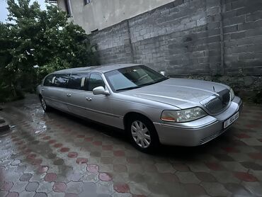 мантера машина: Предлагается лимузин Lincoln Town Car серебристого цвета. Автомобиль