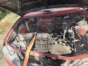 американский номер: Mazda 121: 1991 г., 1.3 л, Механика, Бензин, Седан — 4