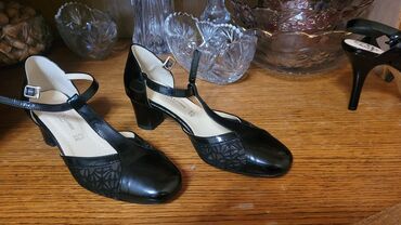 Женская обувь: Итальянские босоножки, 38 размера, оригинал, брали в штатах, новые