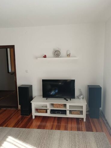 Kuće na prodaju: 256 kv. m, 6 soba — 5