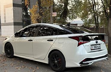 215 50 17: Toyota Prius: 2019 г., 1.8 л, Автомат, Гибрид, Седан — 6