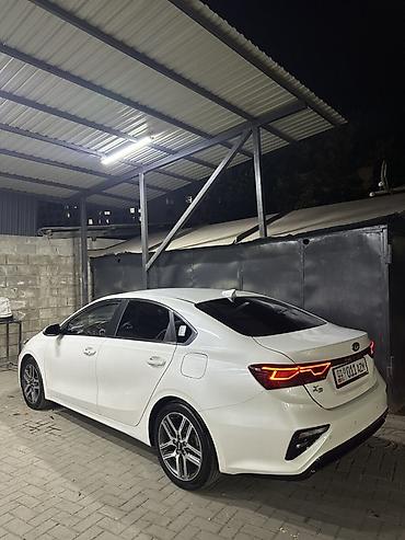 byd e3: Kia Cerato: 2019 г., 1.6 л, Автомат, Бензин, Седан — 2