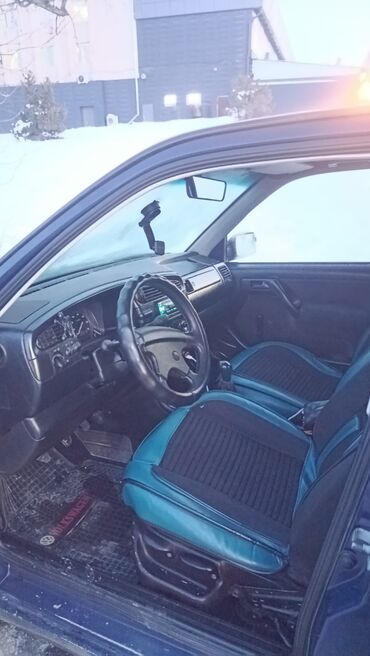 Volkswagen: Volkswagen Vento: 1993 г., 1.8 л, Механика, Бензин, Седан — 8